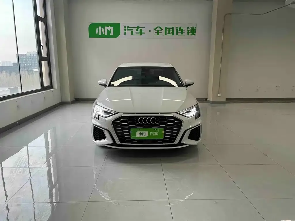 Audi A3 2023 из CN, фото 2