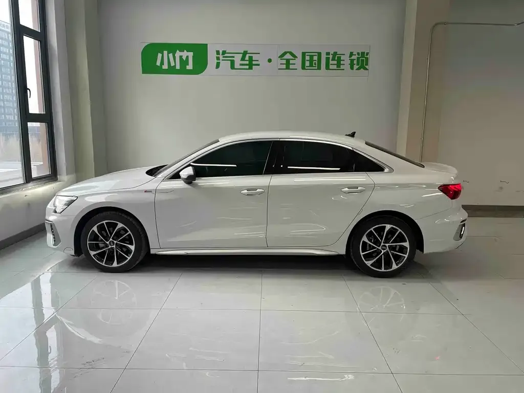 Audi A3 2023 из CN, фото 3