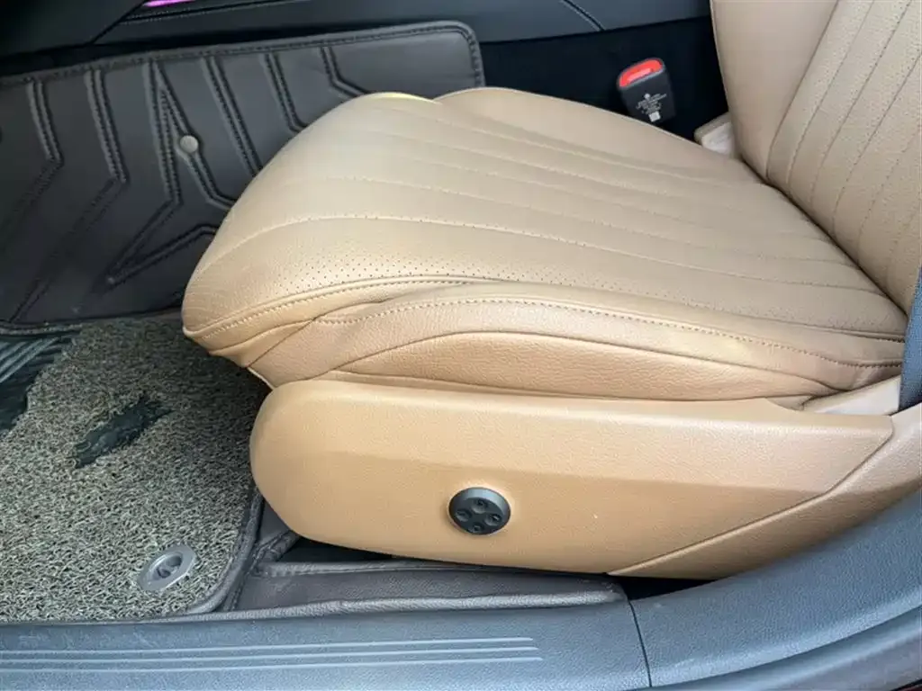Mercedes-Benz E-Class 2024 из CN, фото 9