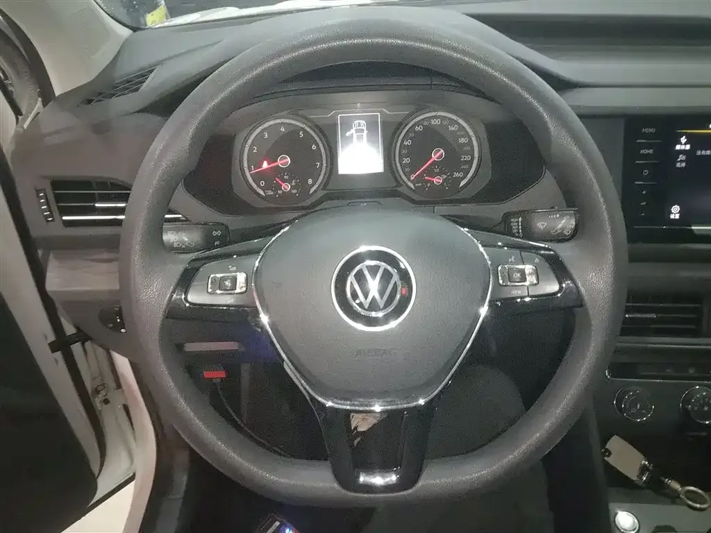 Volkswagen Tharu — фото 3