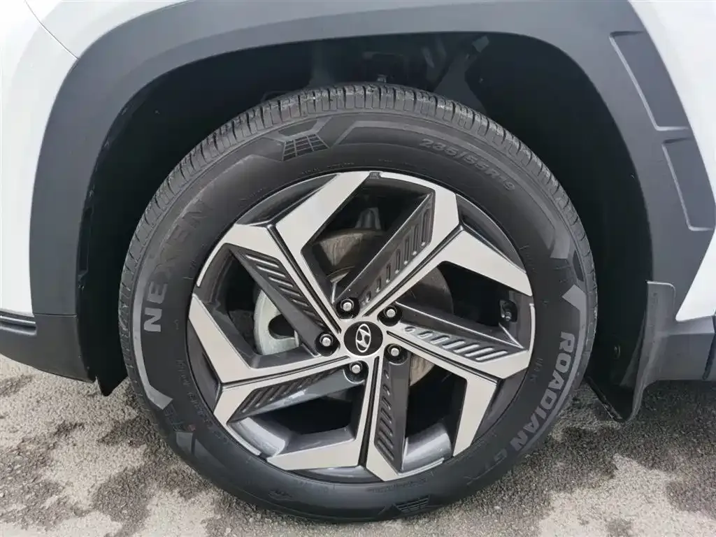 Hyundai Tucson 2023 из CN, фото 7