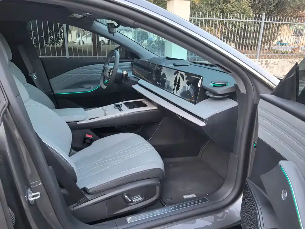 Geely Galaxy E8 2025 из CN, фото 4