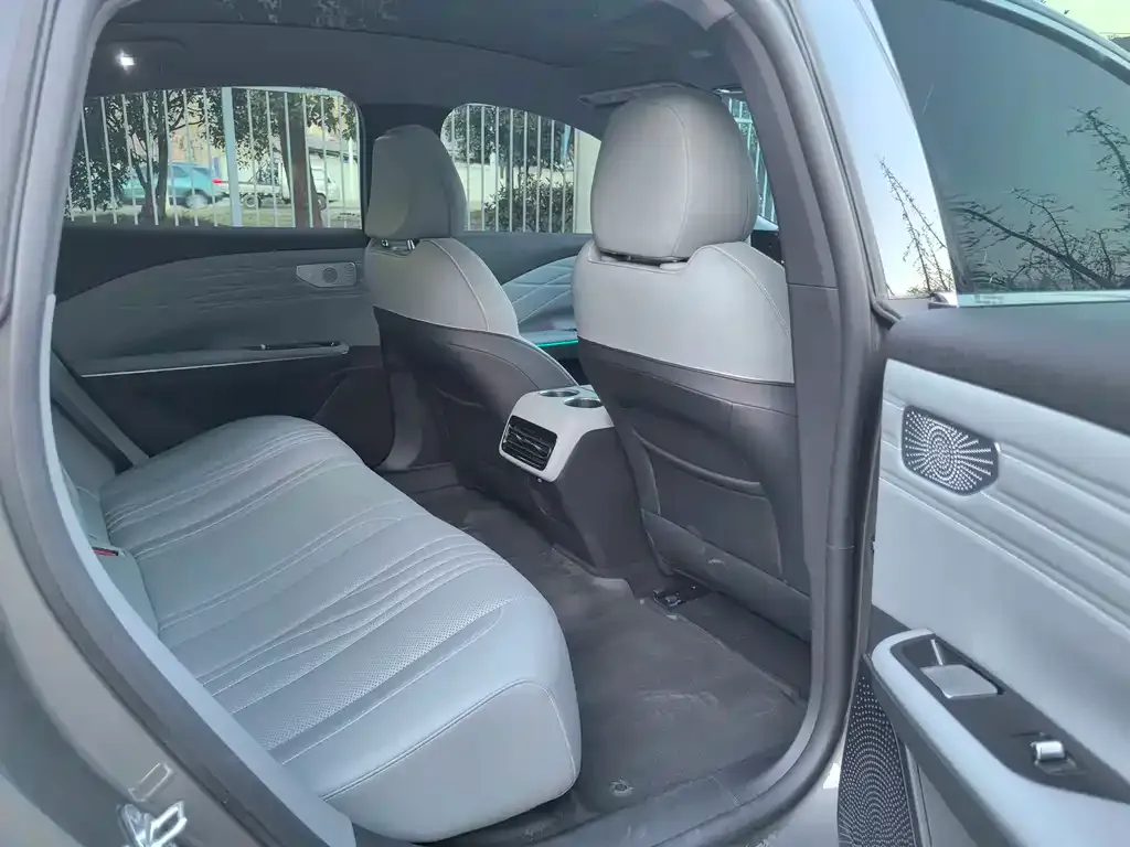 Geely Galaxy E8 2025 из CN, фото 6