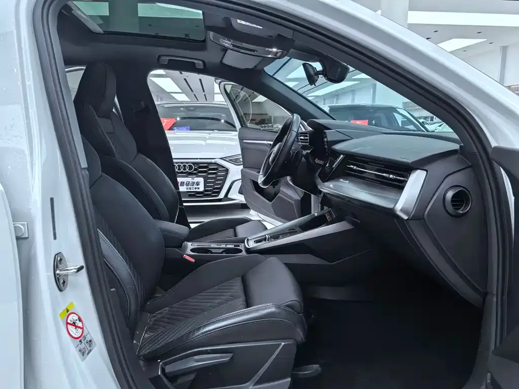 Audi A3 2022 из CN, фото 4