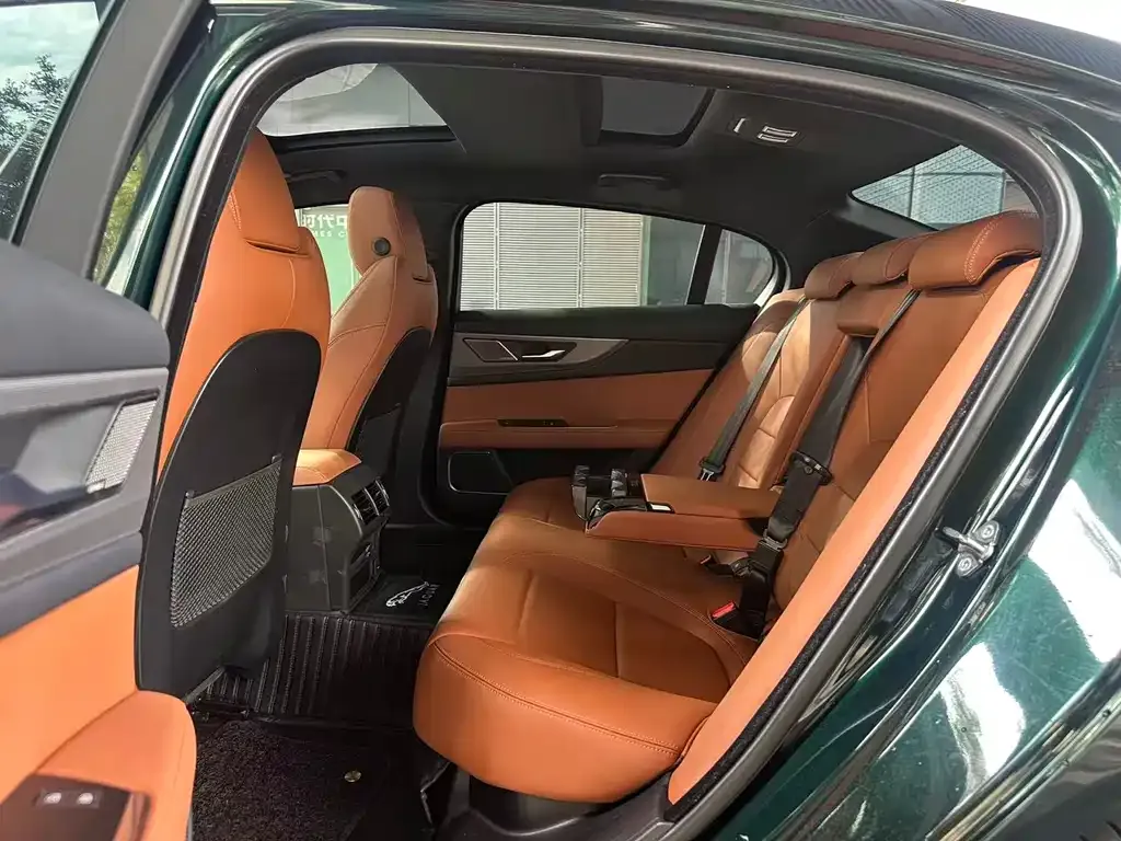Jaguar XEL 2024 из CN, фото 4