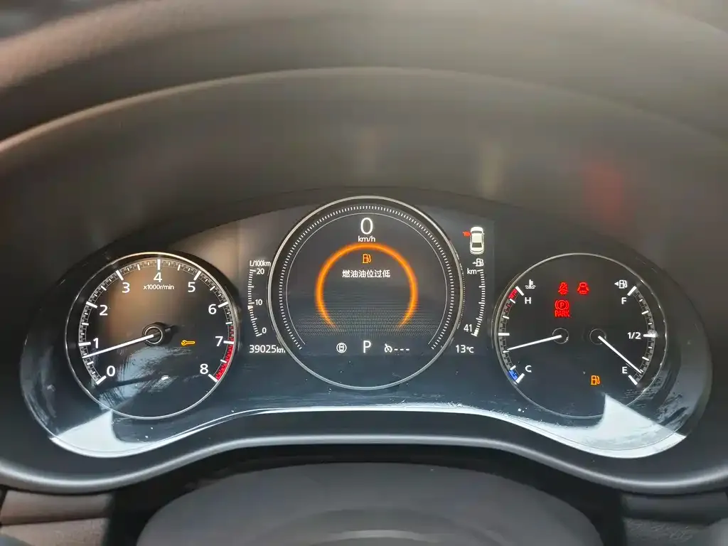 Mazda 3 Axela 2021 из CN, фото 4