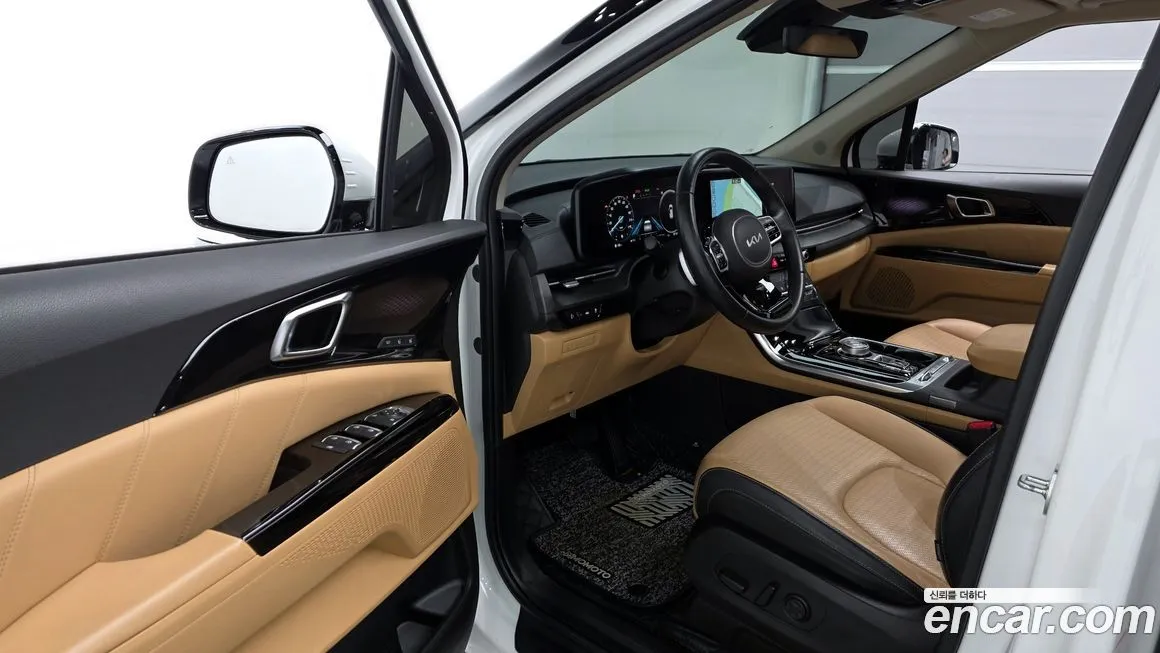 Kia Carnival — фото 10