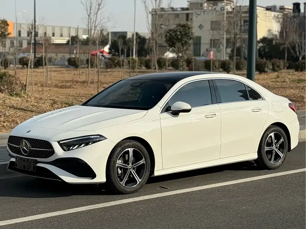 Mercedes-Benz A-Class — фото 1
