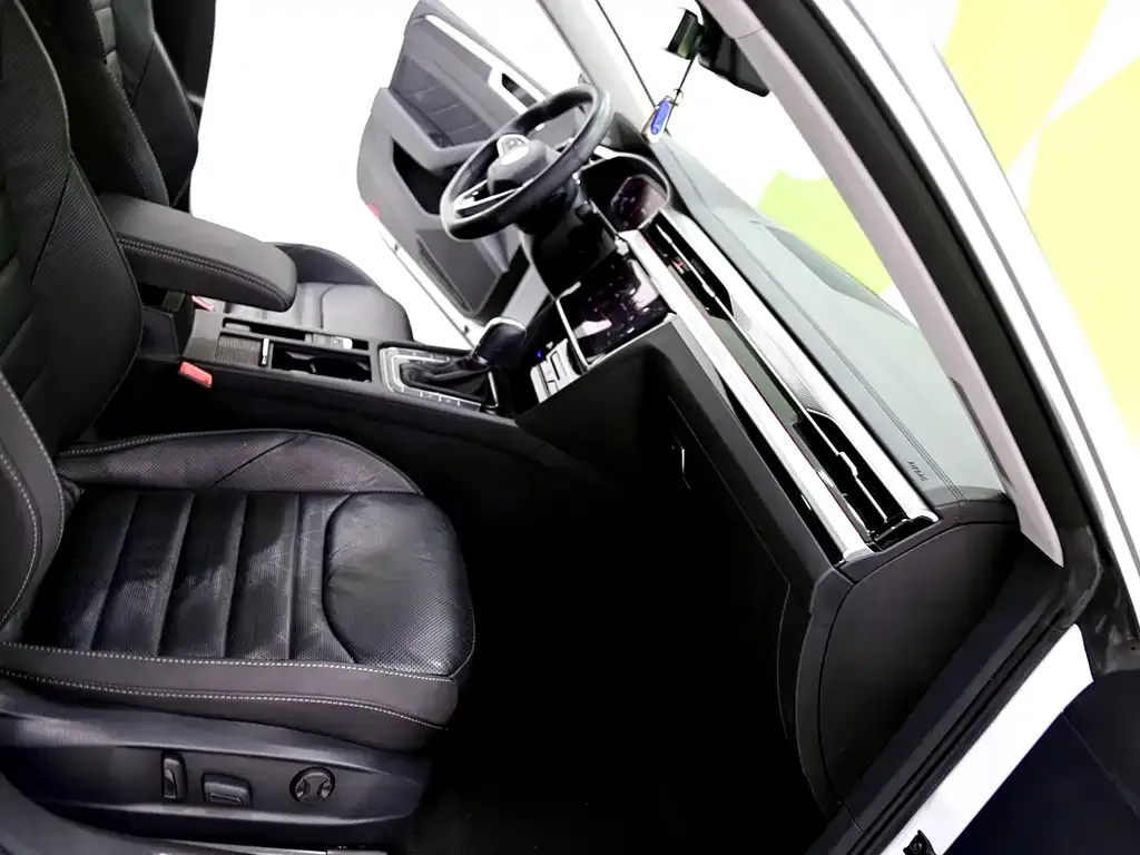 Volkswagen CC 2022 из CN, фото 3