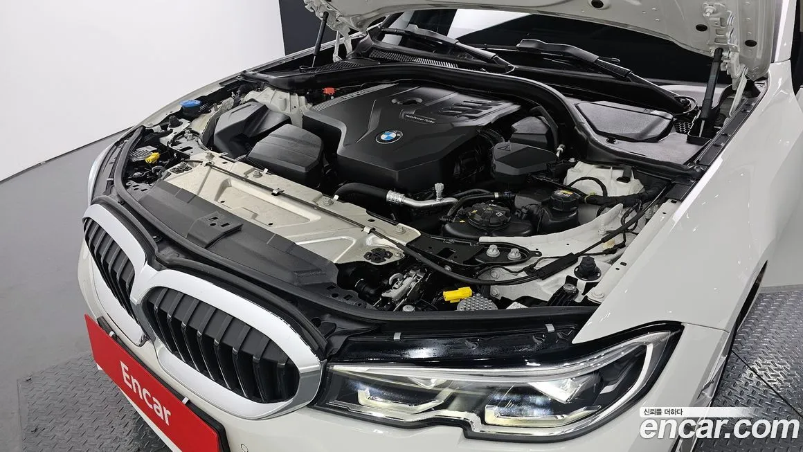 BMW 3-Series 2022 из KR, фото 6