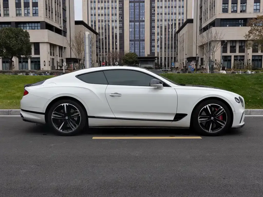 Bentley Continental 2021 из CN, фото 8