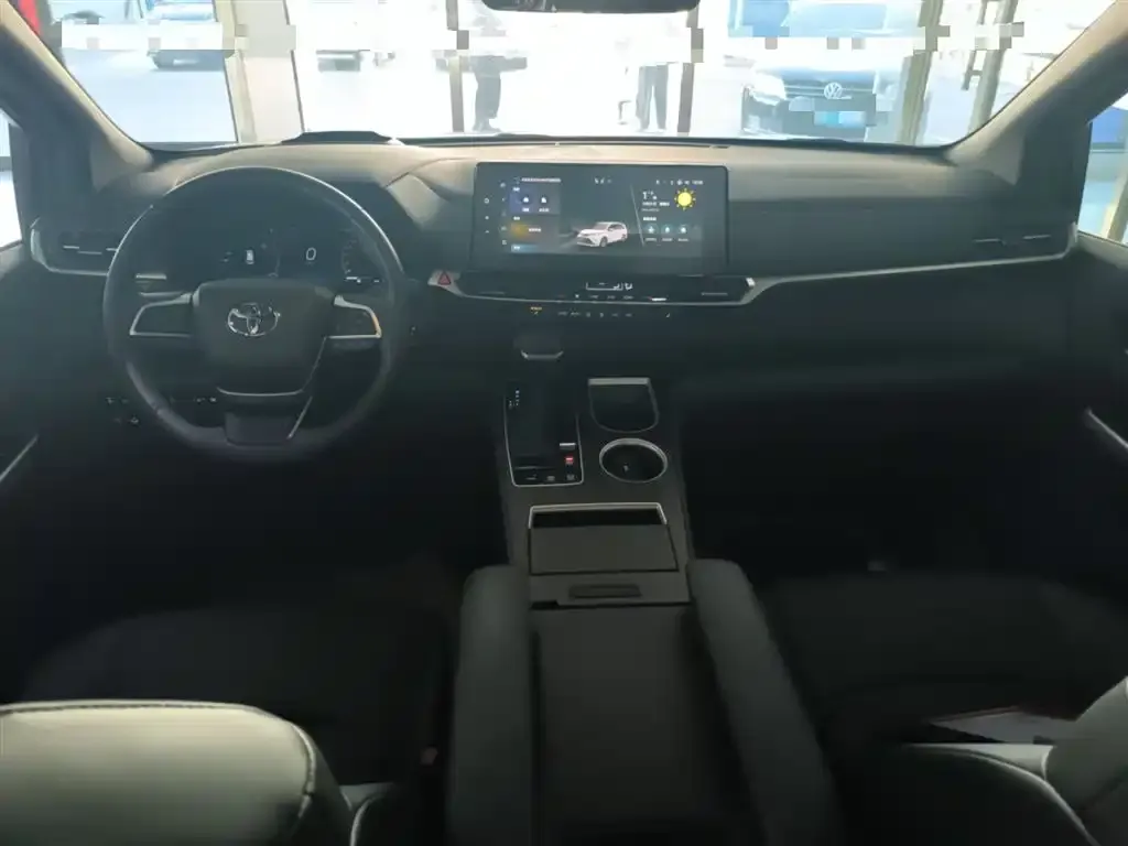Toyota Granvia 2025 из CN, фото 2