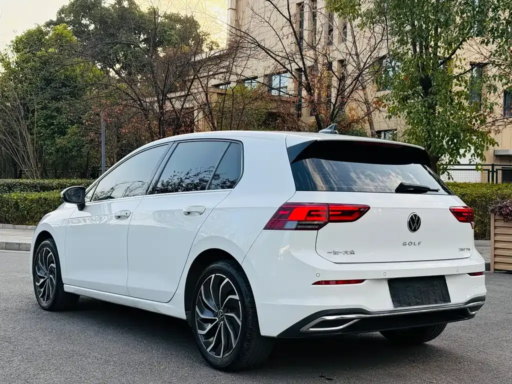 Volkswagen Golf 2022 из CN, фото 10
