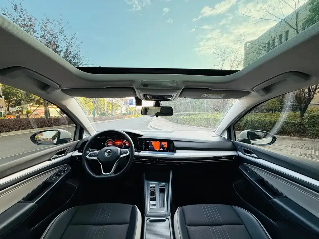Volkswagen Golf 2022 из CN, фото 6