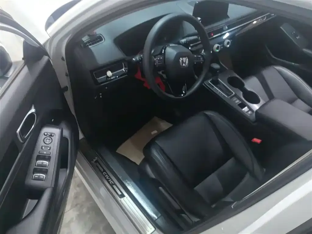 Honda Civic 2022 из CN, фото 2