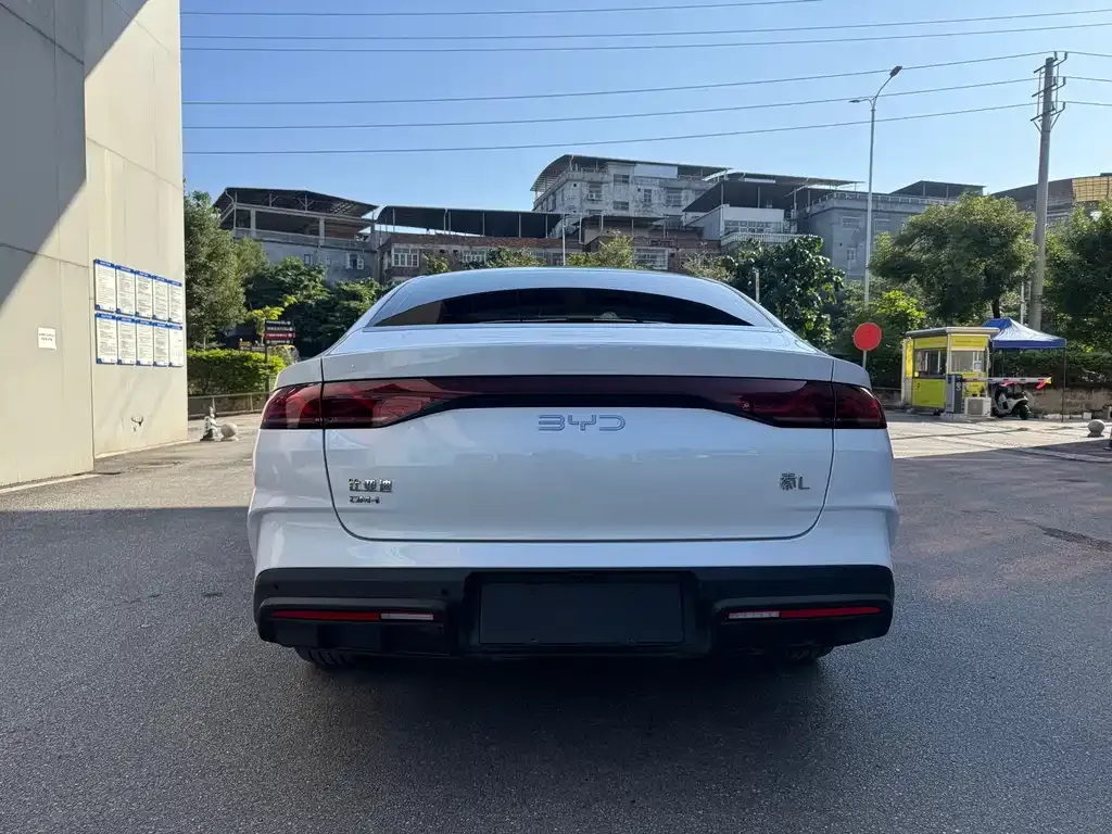BYD Qin L — фото 6