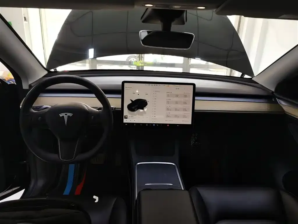 Tesla Model Y 2023 из CN, фото 2