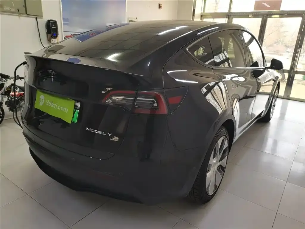Tesla Model Y 2023 из CN, фото 9