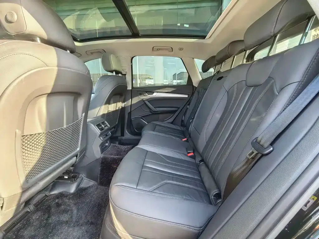 Audi Q5L 2022 из CN, фото 5