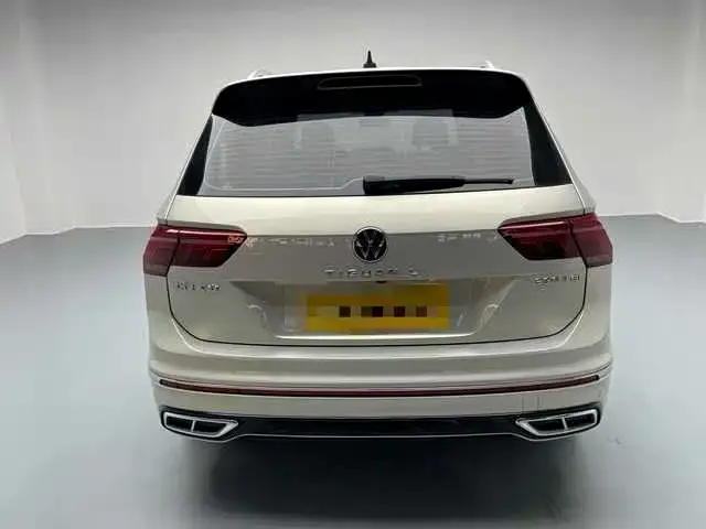 Volkswagen Tiguan L — фото 6