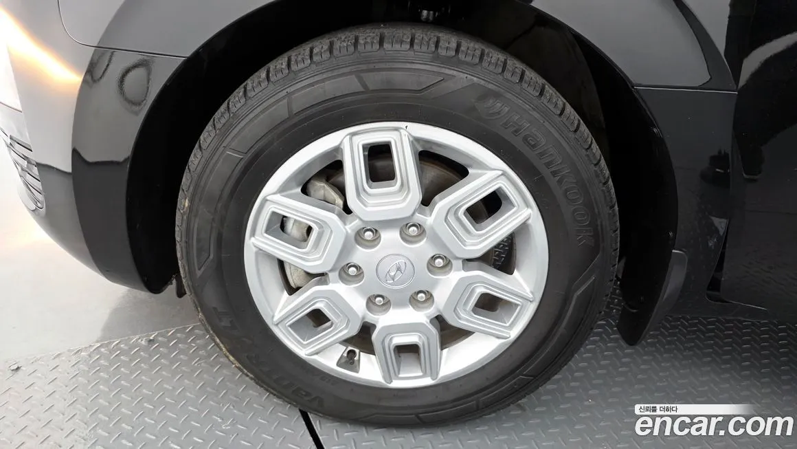 Hyundai Staria — фото 3
