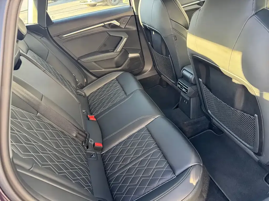 Audi A3 2024 из CN, фото 6
