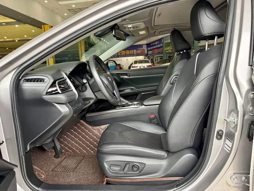 Toyota Camry 2022 из CN, фото 4