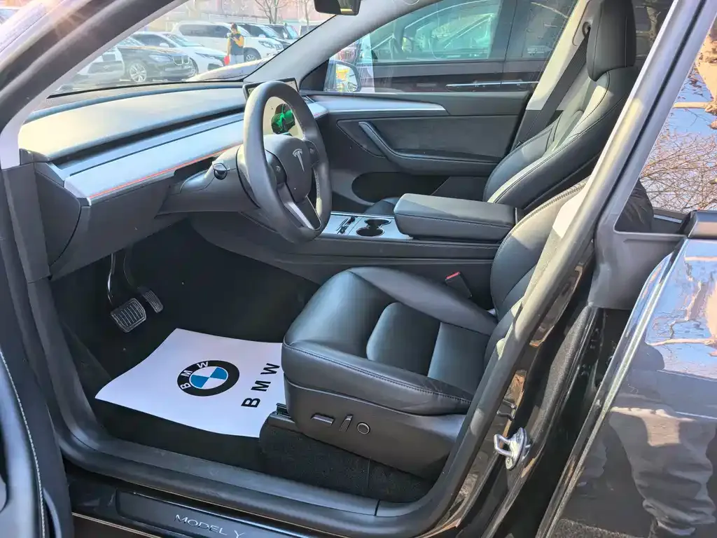Tesla Model Y 2024 из CN, фото 8