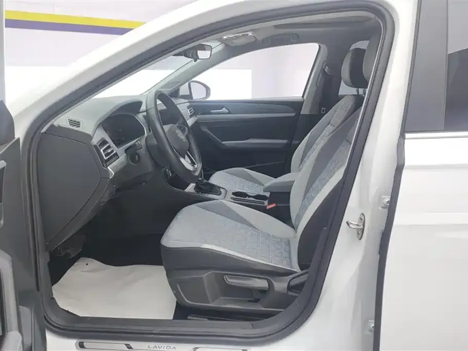 Volkswagen Lavida 2022 из CN, фото 2