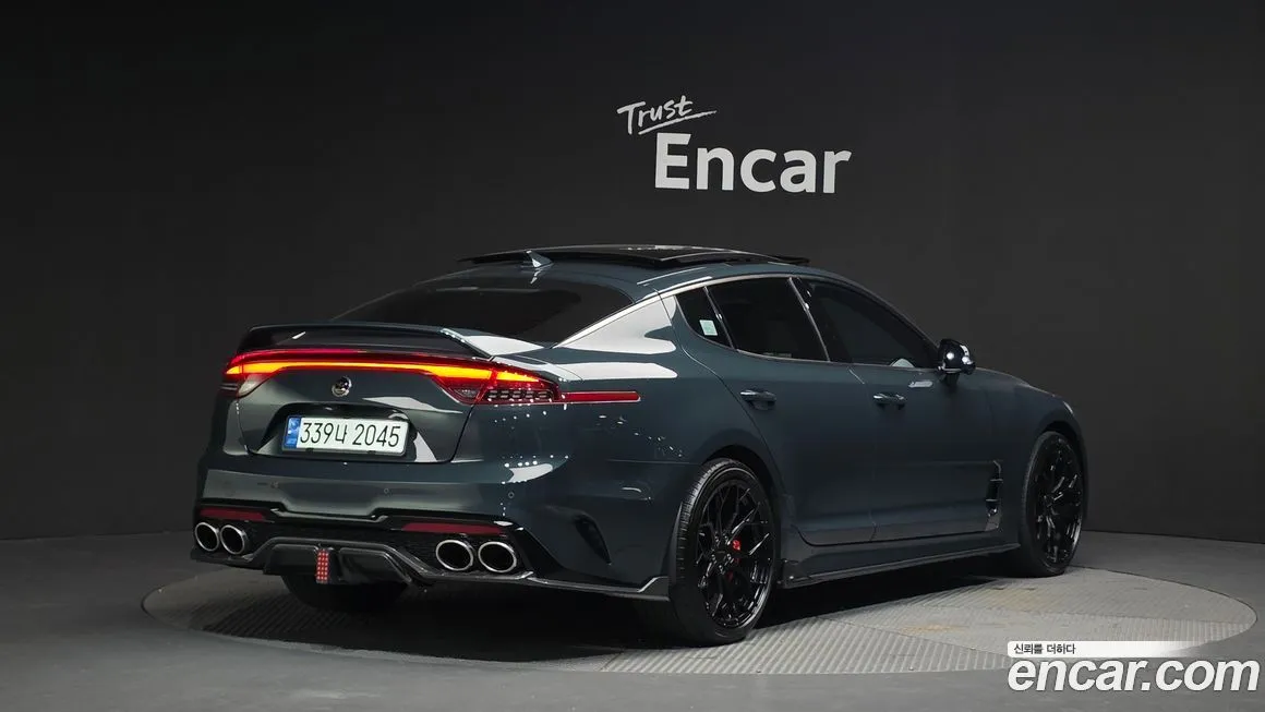 Kia Stinger 2023 из KR, фото 2