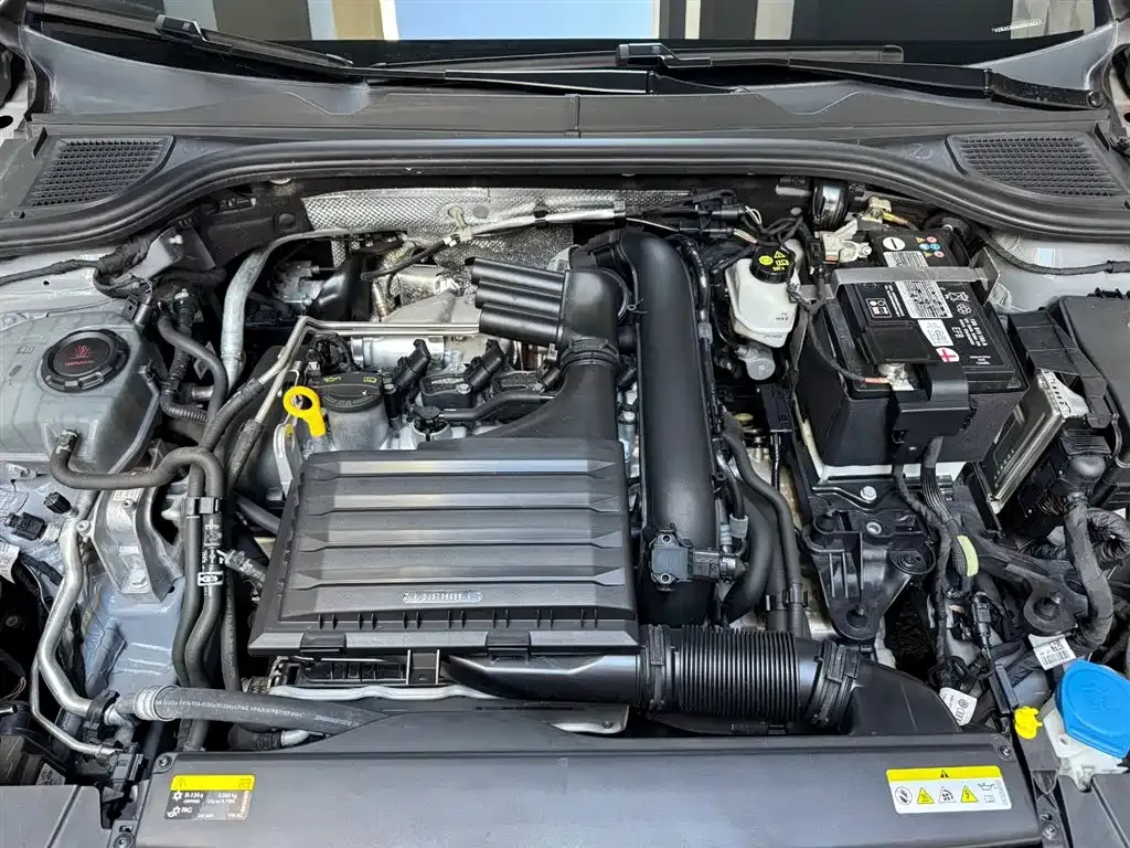 Volkswagen Golf 2022 из CN, фото 10