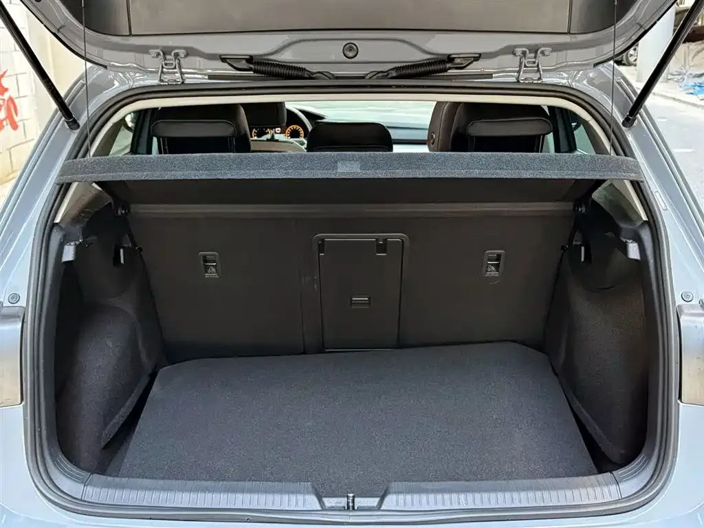 Volkswagen Golf 2022 из CN, фото 5