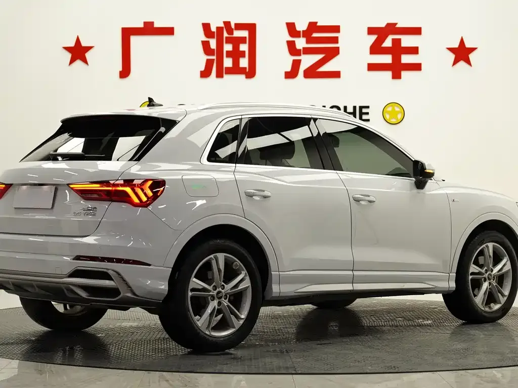 Audi Q3 2021 из CN, фото 9