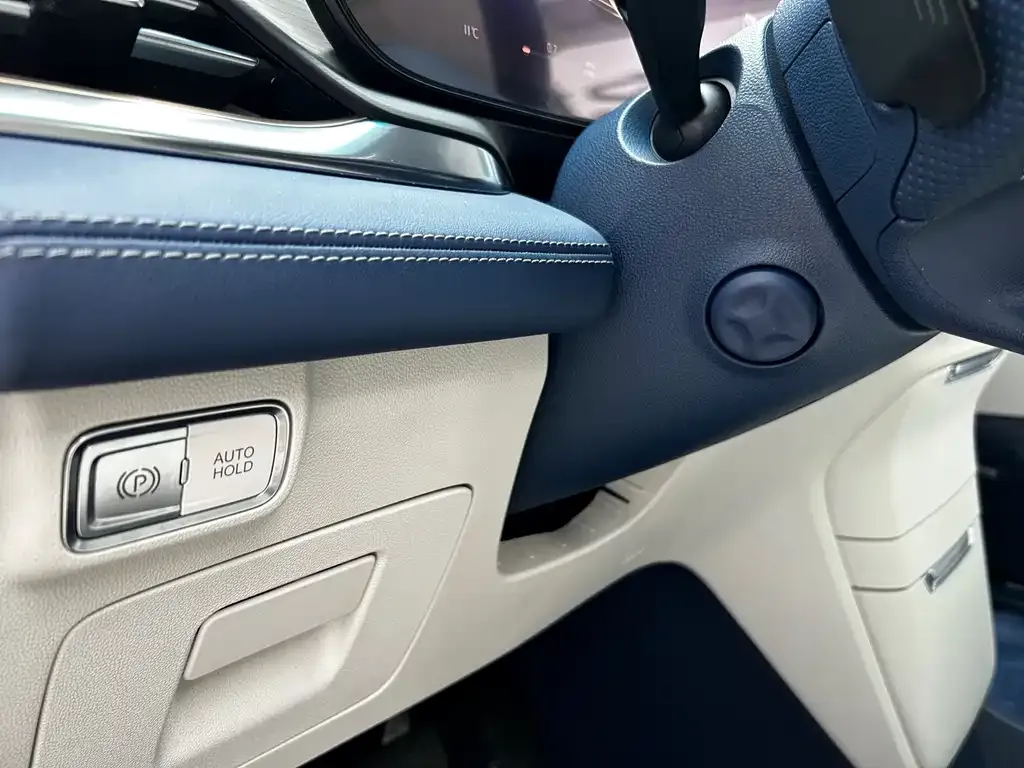 Buick Century 2024 из CN, фото 8