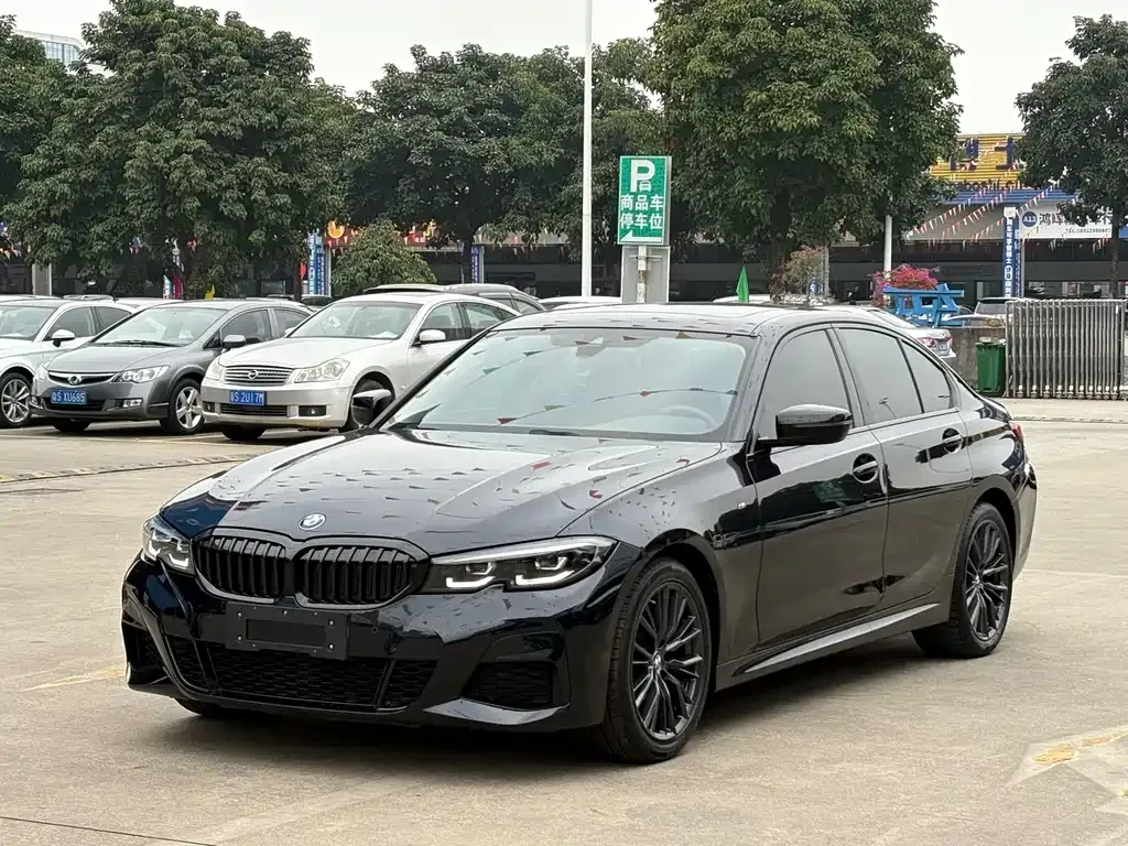 BMW 3 Series 2022 из CN, фото 1