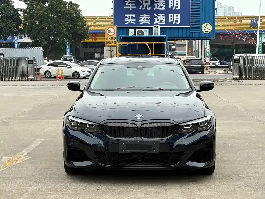 BMW 3 Series 2022 из CN, фото 2