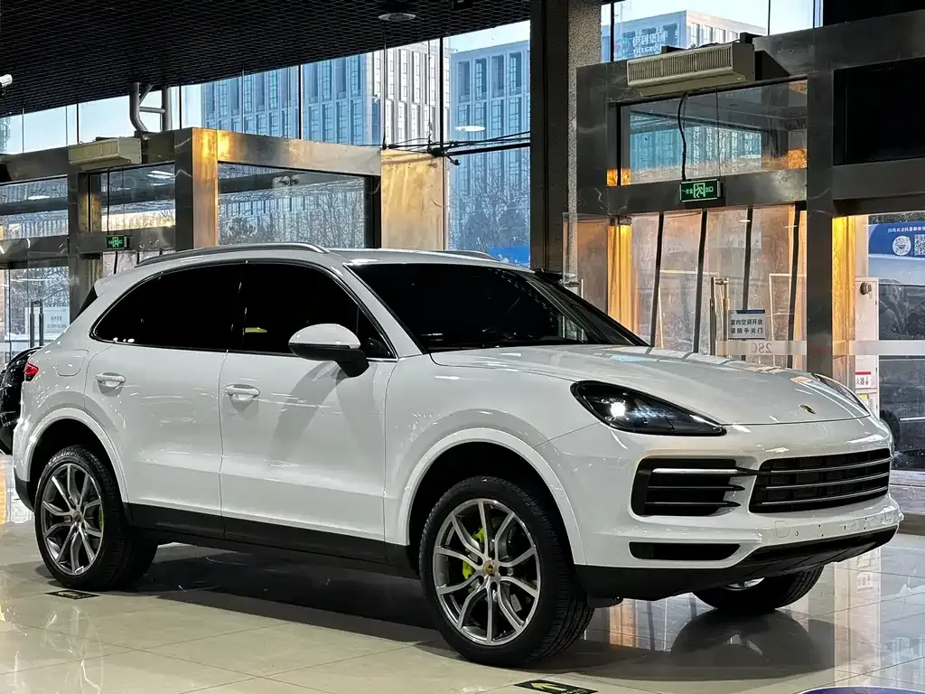 Porsche Cayenne Hybrid 2023 из CN, фото 3