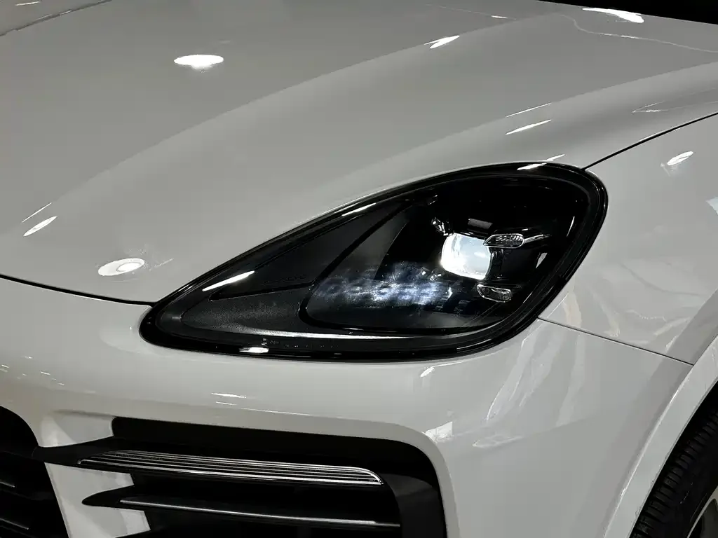 Porsche Cayenne Hybrid 2023 из CN, фото 2