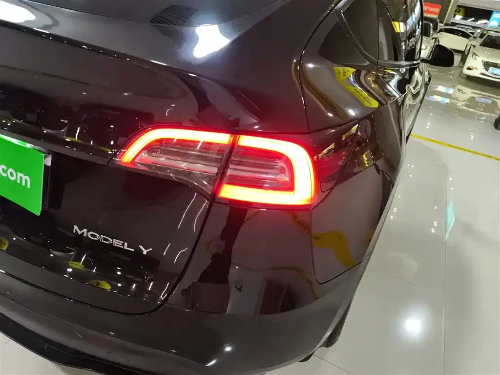Tesla Model Y 2024 из CN, фото 10