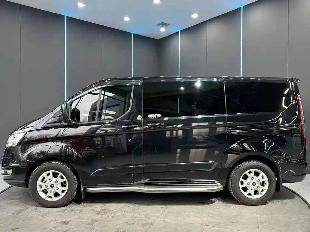 Ford Tourneo 2022 из CN, фото 5