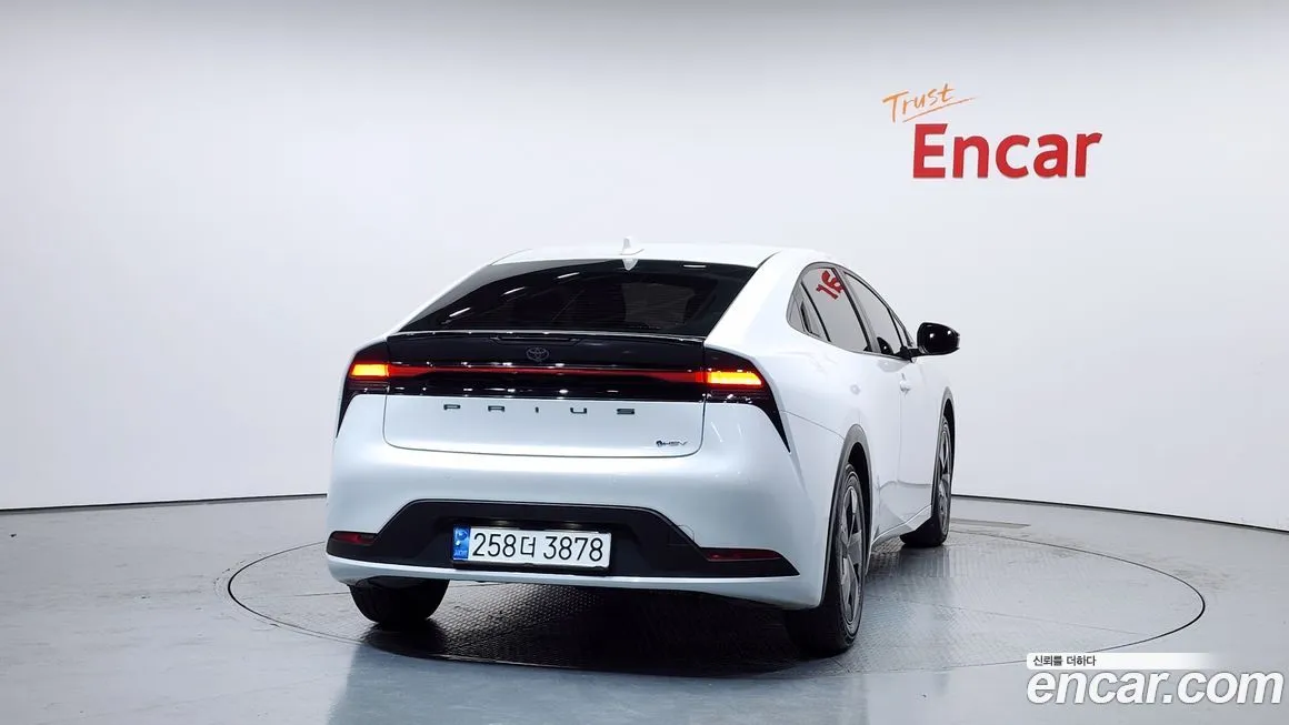Toyota Prius 2024 из KR, фото 4