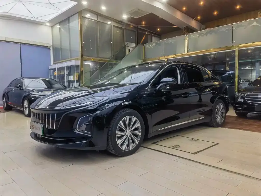 Hongqi E-QM5 2024 из CN, фото 1