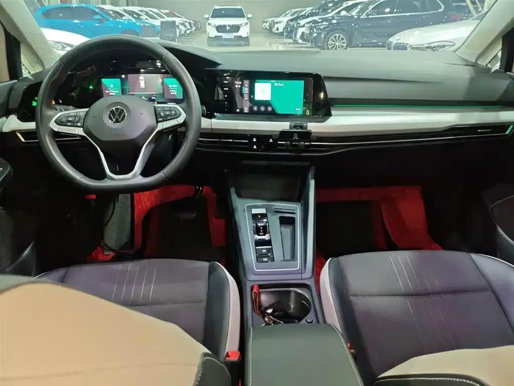 Volkswagen Golf 2023 из CN, фото 6