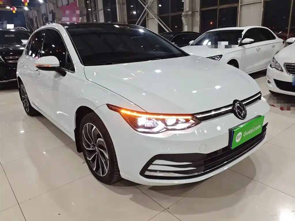 Volkswagen Golf 2023 из CN, фото 10