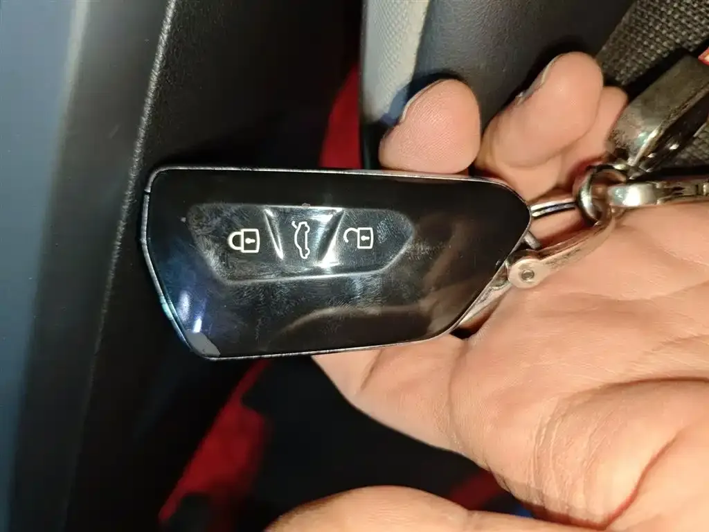 Volkswagen Golf 2023 из CN, фото 4