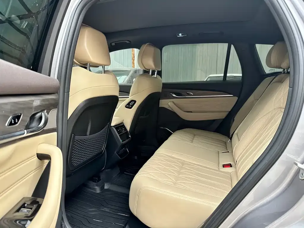 Geely Xingyue L 2024 из CN, фото 3