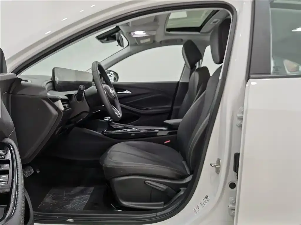 Buick Verano 2025 из CN, фото 3