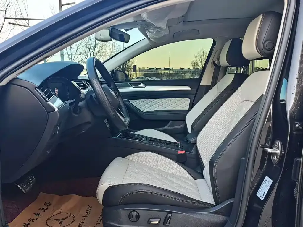 Volkswagen Magotan 2023 из CN, фото 3