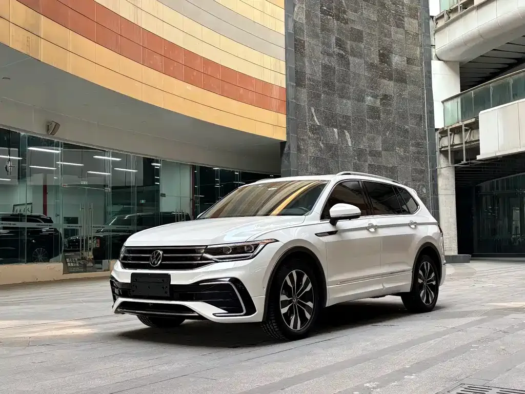 Volkswagen Tiguan L 2023 из CN, фото 1