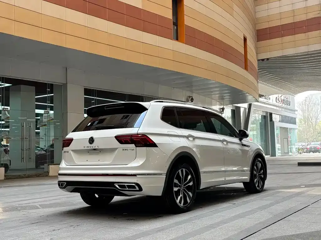 Volkswagen Tiguan L 2023 из CN, фото 5